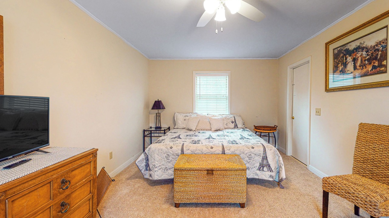 Photo of Bedroom in Leesville