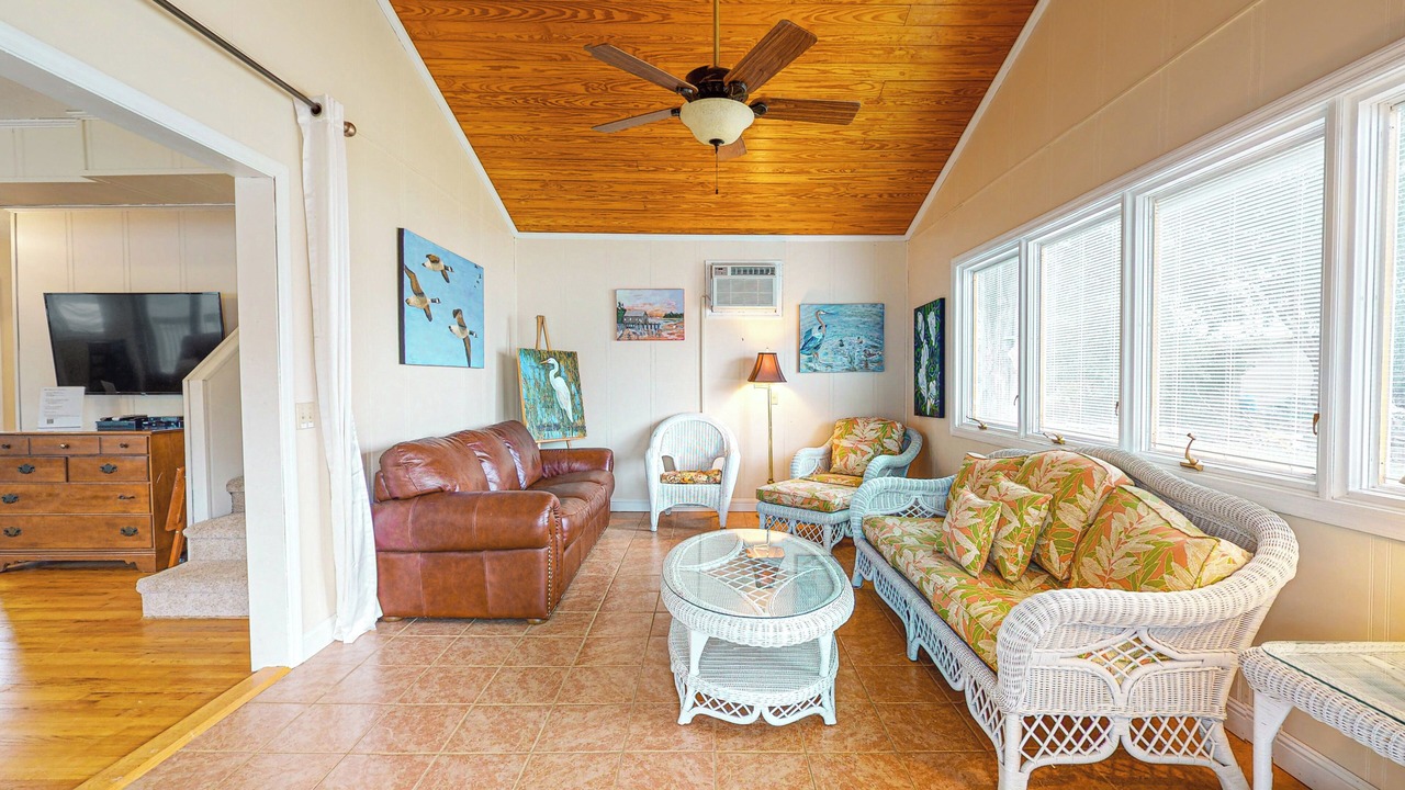 Photo of Livingroom in Leesville