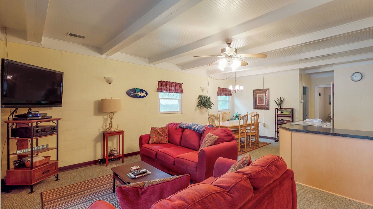 Photo of Livingroom in Leesville