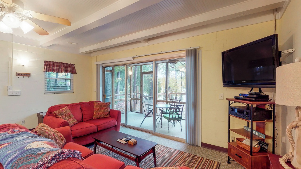 Photo of Livingroom in Leesville
