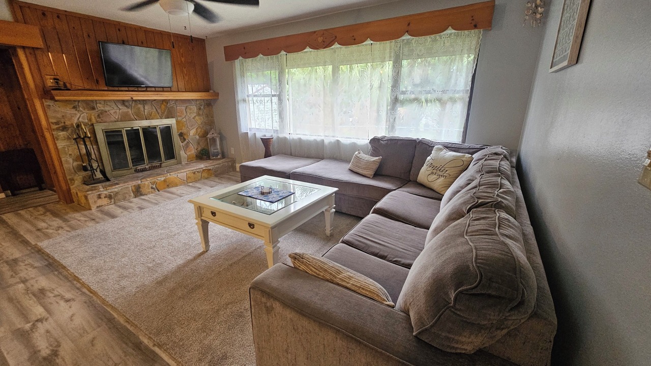 Photo of Livingroom in Interchange Square