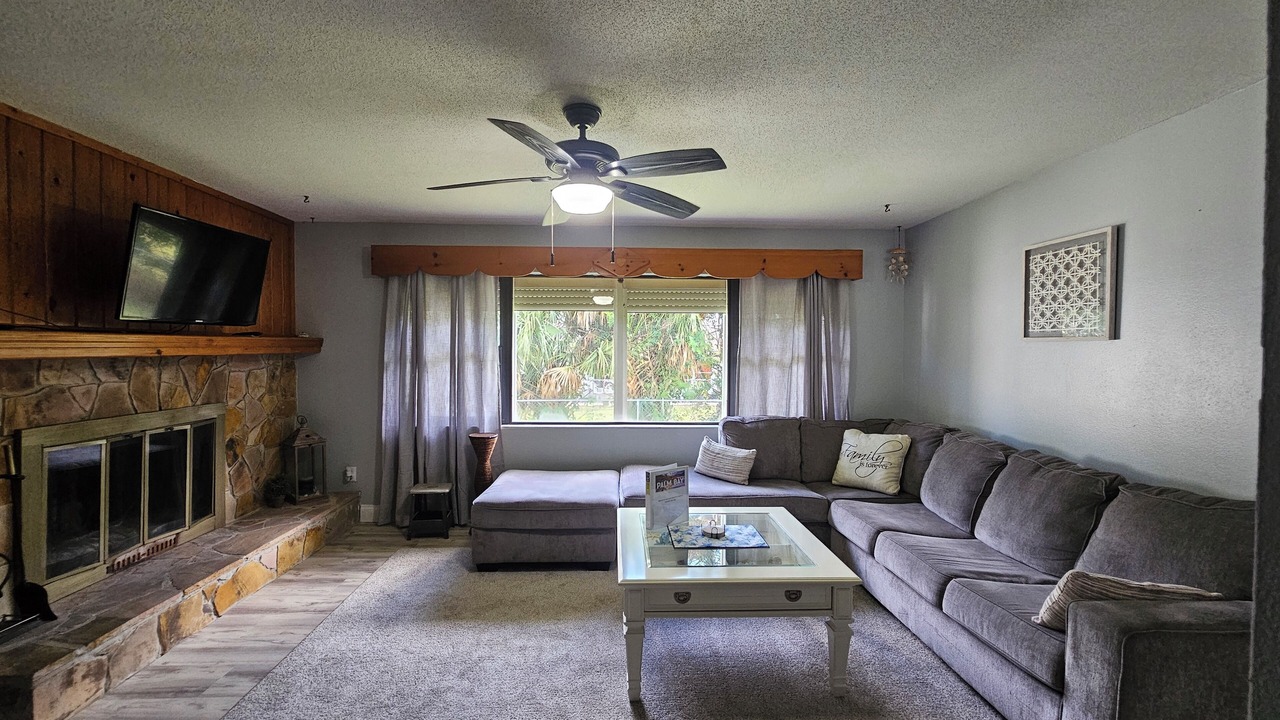 Photo of Livingroom in Interchange Square