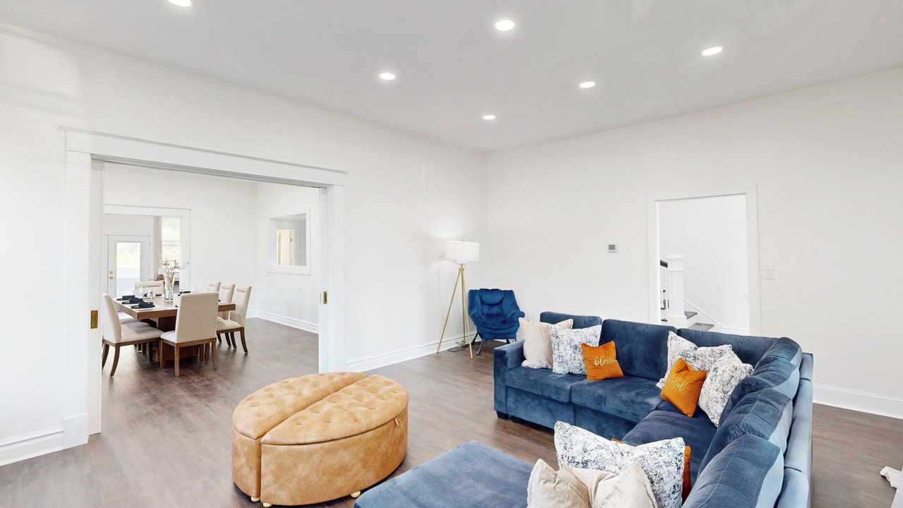 Photo of Livingroom in Midtown