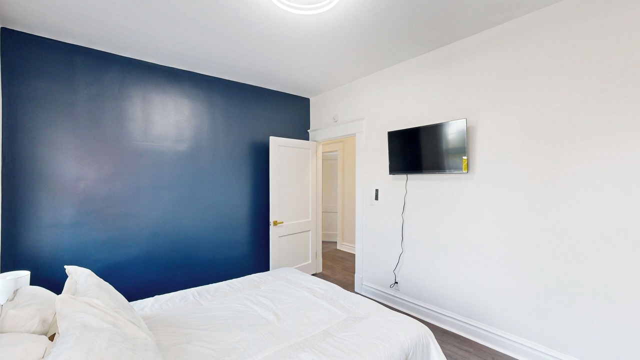 Photo of Bedroom in Midtown