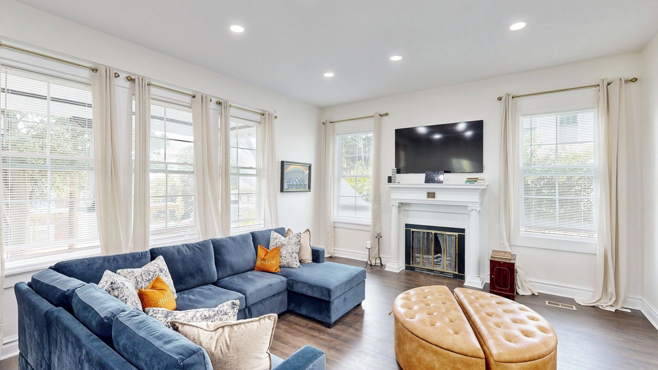 Photo of Livingroom in Midtown