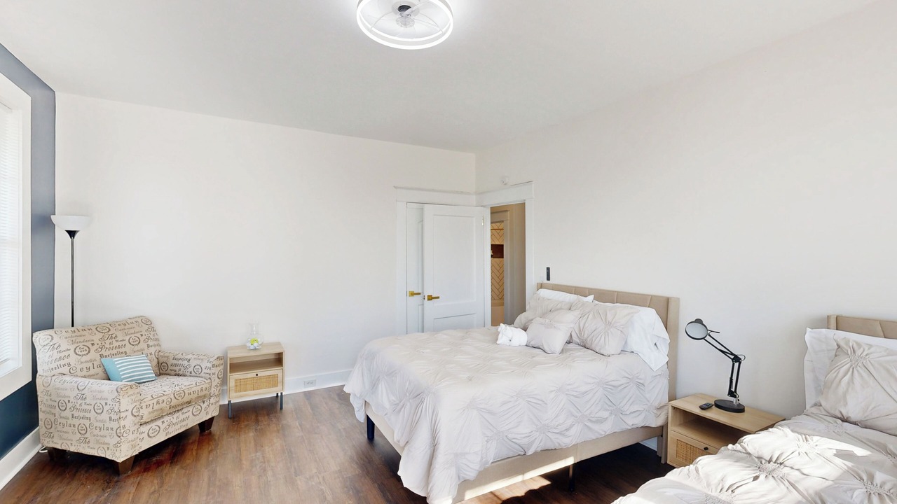 Photo of Bedroom in Midtown