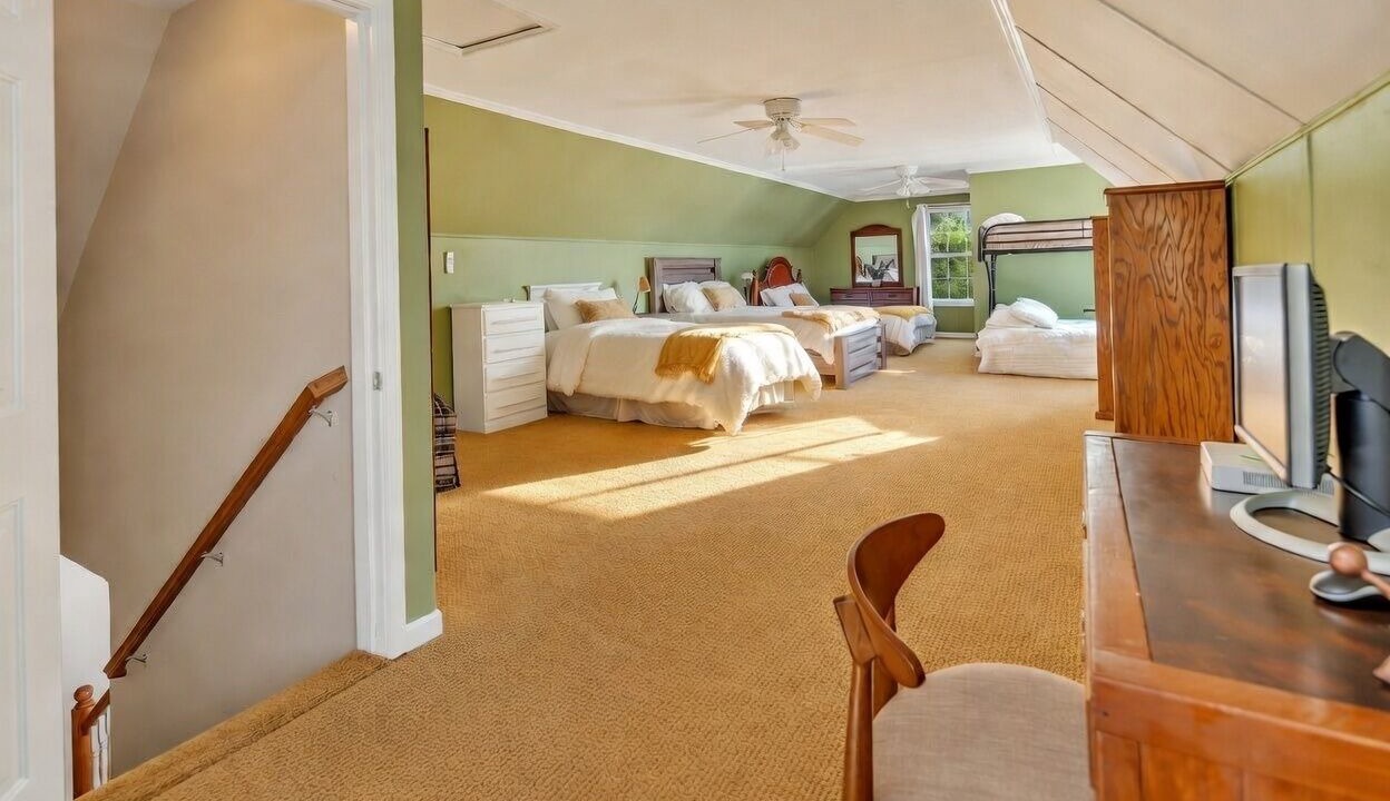 Photo of Bedroom in Troy