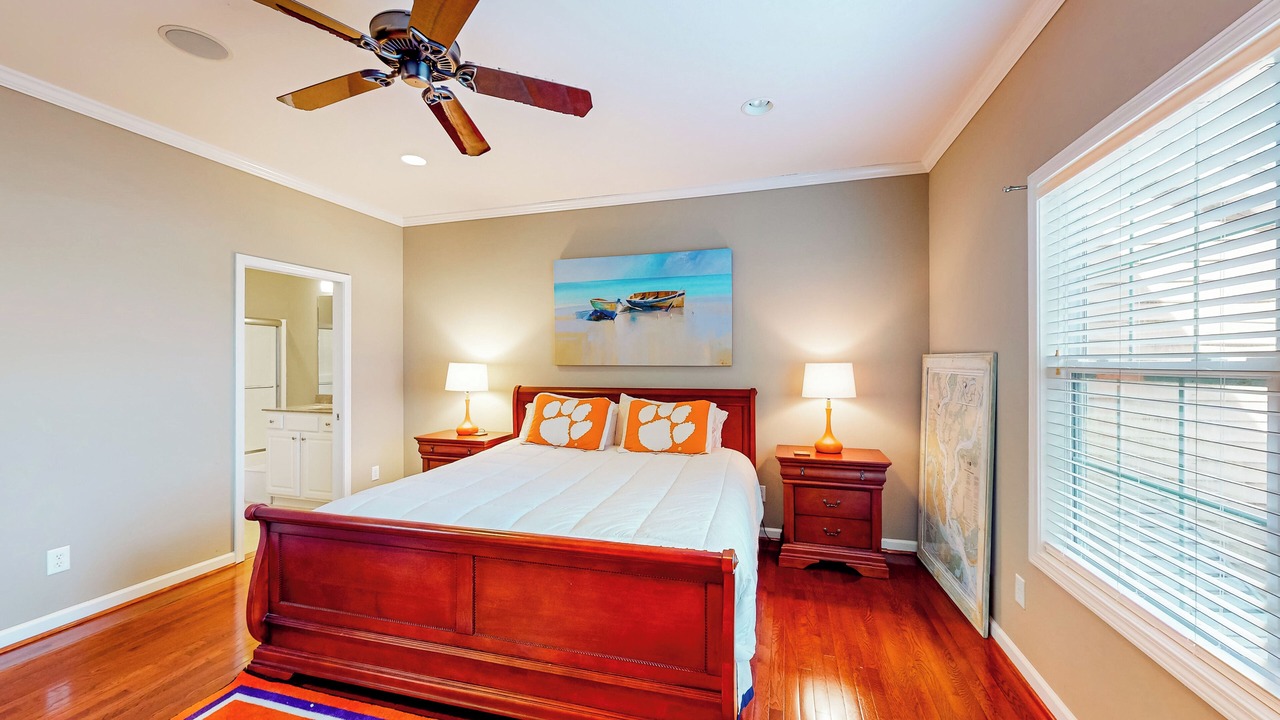 Photo of Bedroom in Seneca