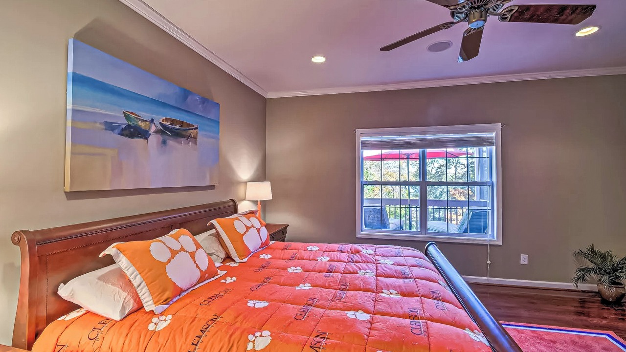 Photo of Bedroom in Seneca