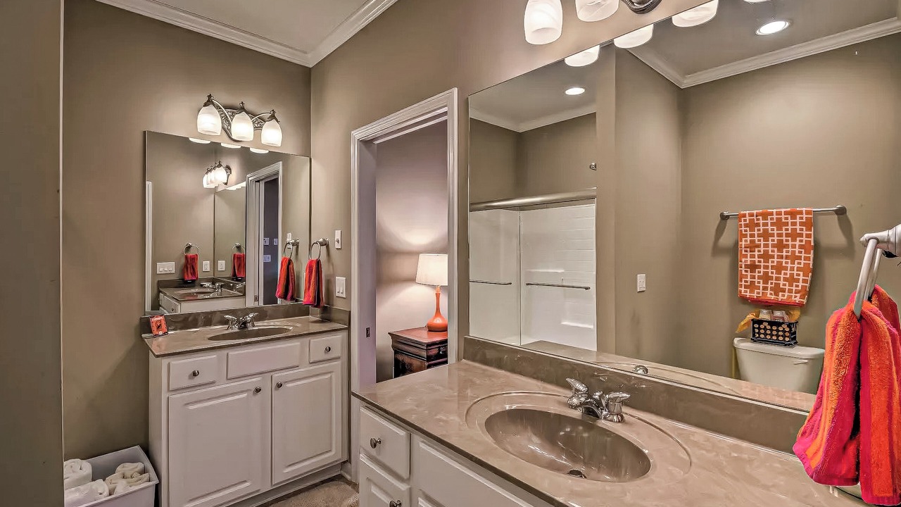 Photo of Bathroom in Seneca