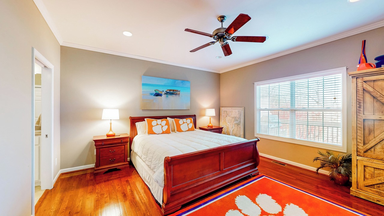 Photo of Bedroom in Seneca