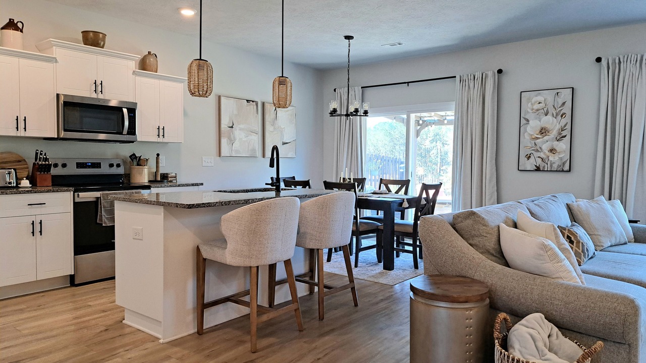 Photo of Livingroom in Warrenville