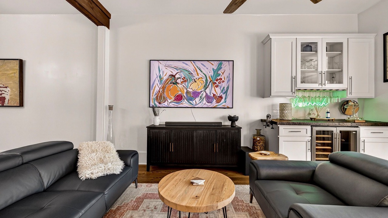 Photo of Livingroom in Dixon Park