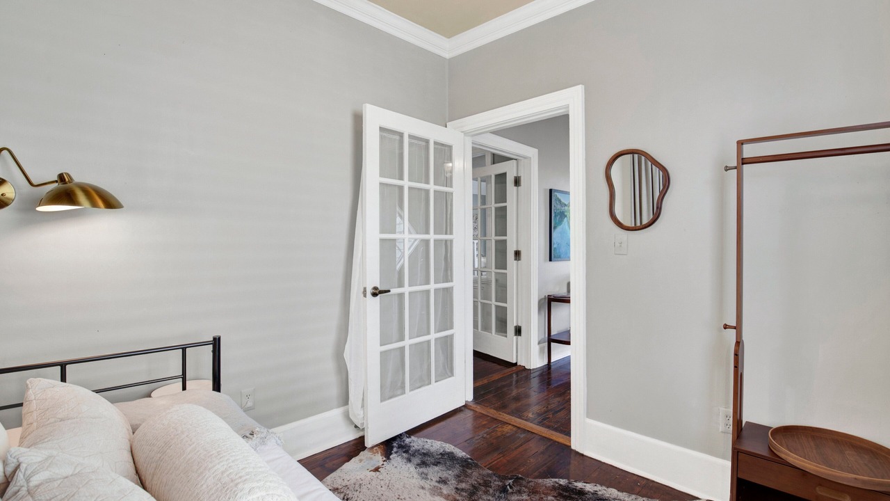 Photo of Bedroom in Beach Institute