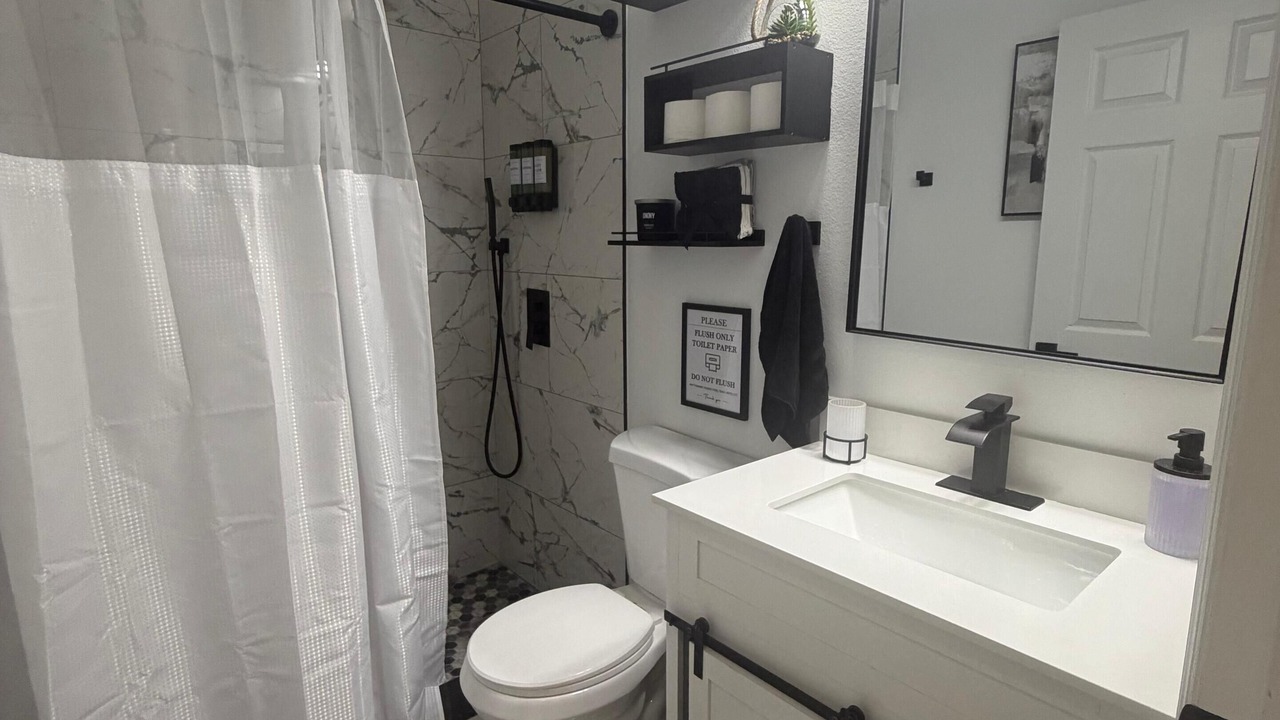 Photo of Bathroom in Meadow Woods