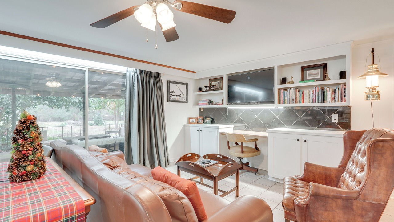 Photo of Bedroom in Greenwood