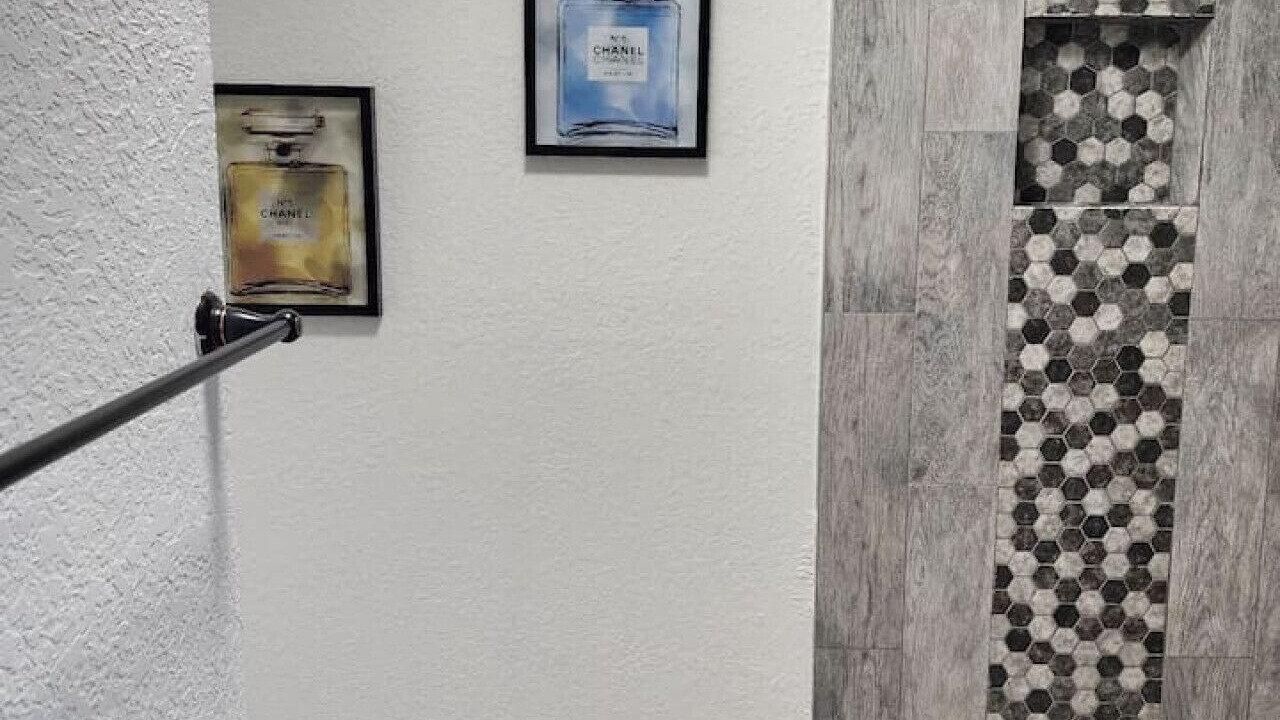 Photo of Bathroom in Wadeview Park
