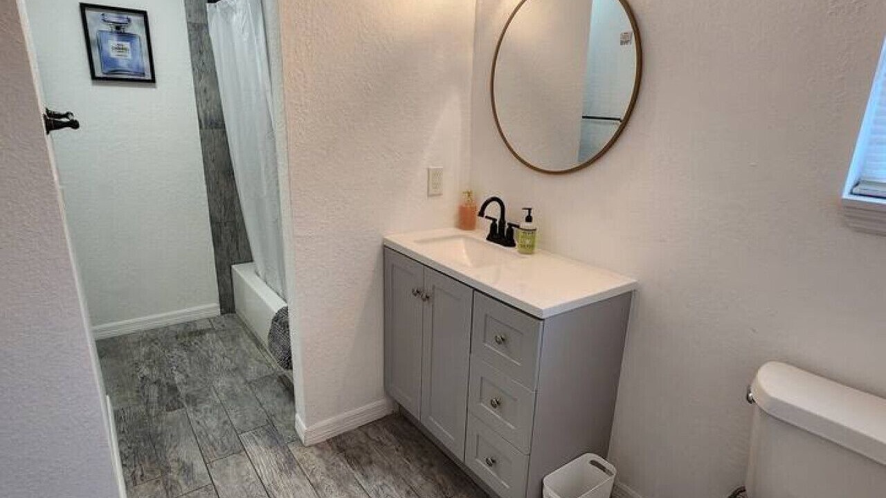 Photo of Bathroom in Wadeview Park