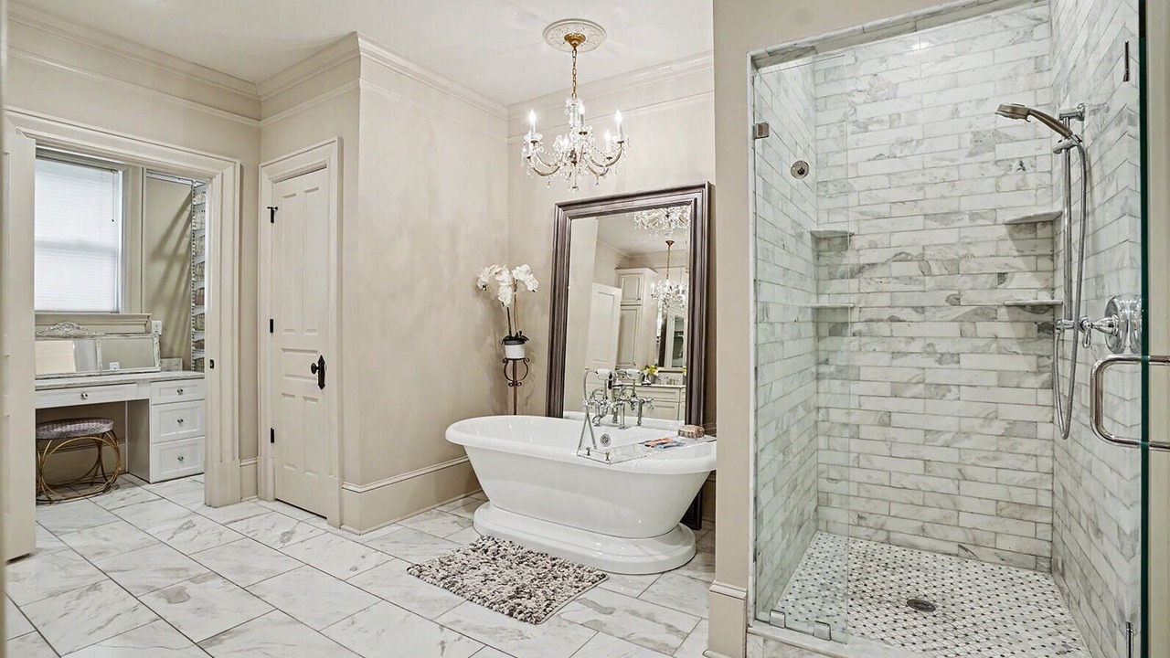 Photo of Bathroom in Metropolitan