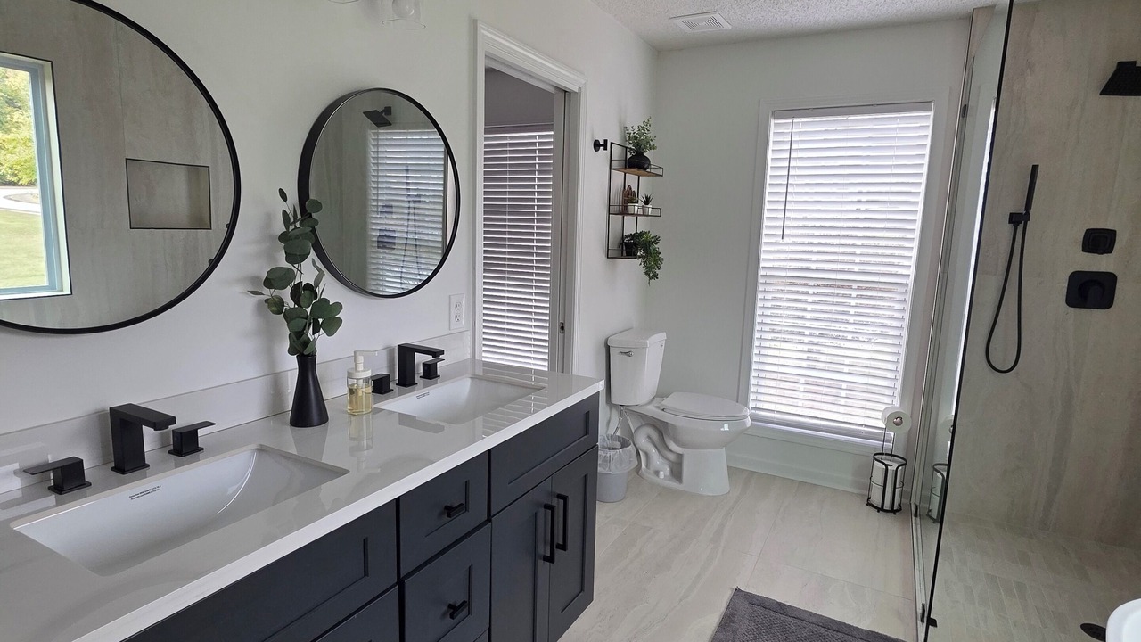Photo of Bathroom in Dacula