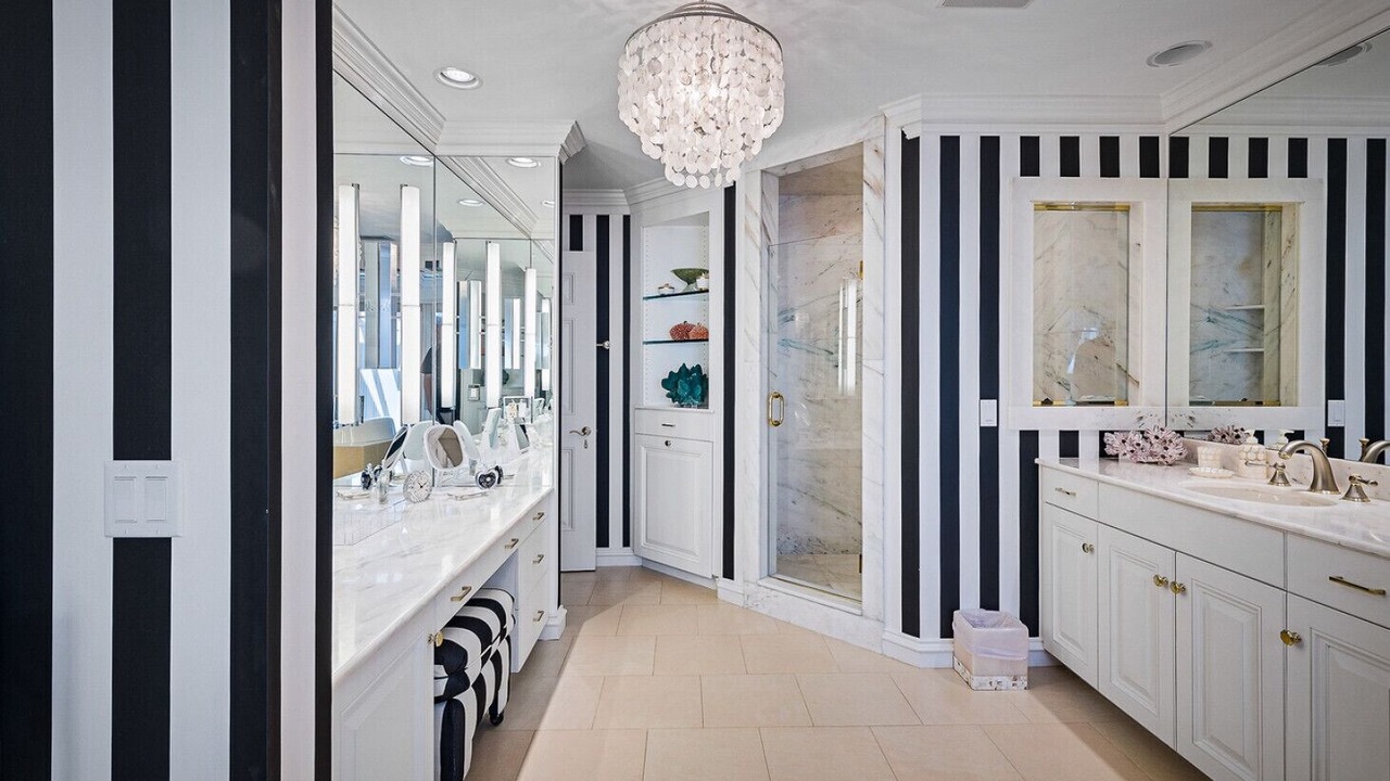 Photo of Bathroom in Oceanside