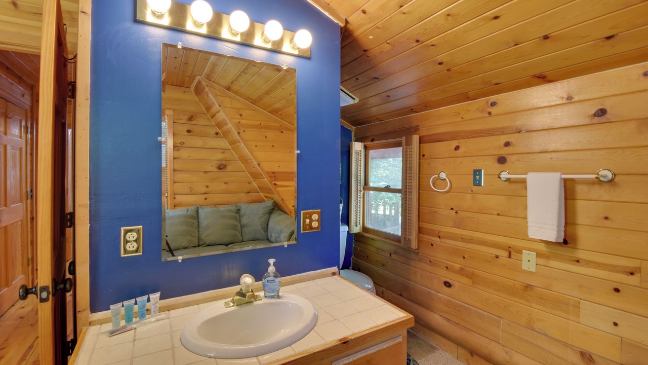 Photo of Bathroom in Townville
