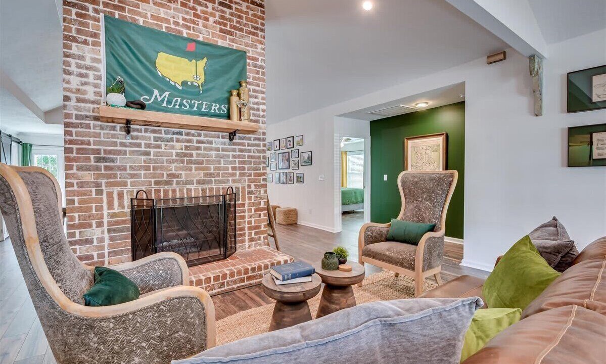 Photo of Livingroom in Midtown