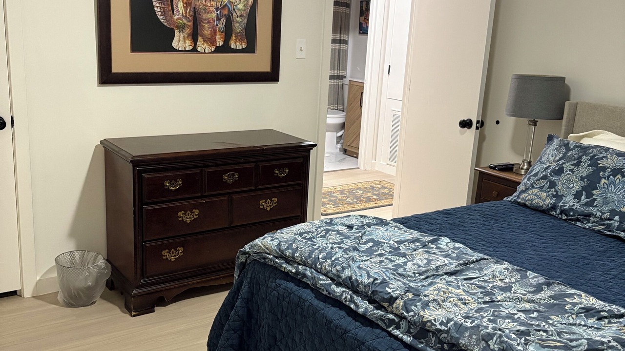 Photo of Bedroom in Homeland Park