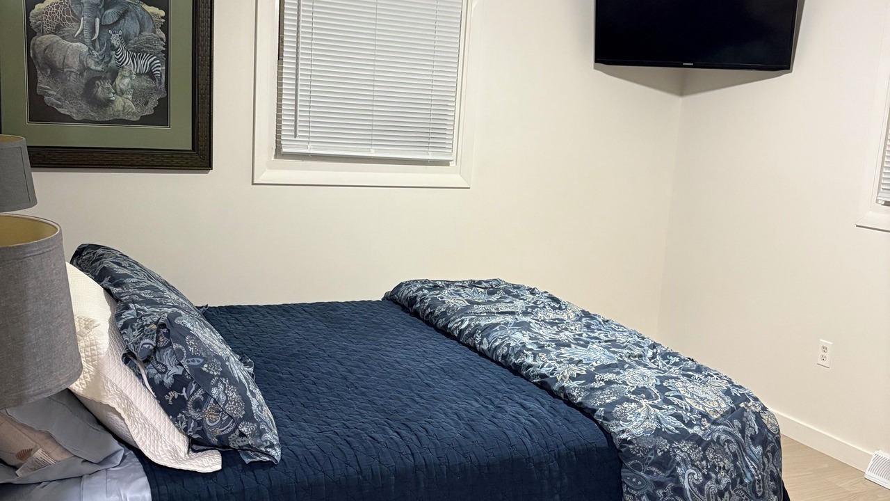 Photo of Bedroom in Homeland Park