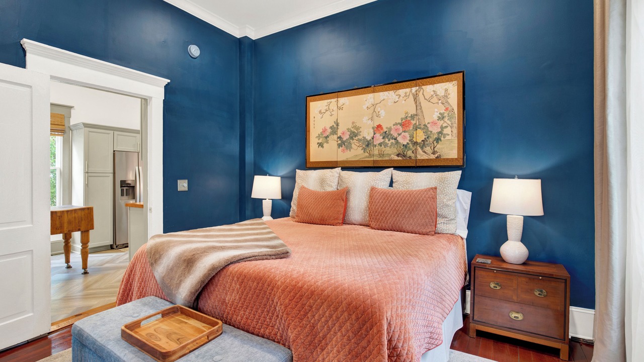 Photo of Bedroom in Metropolitan