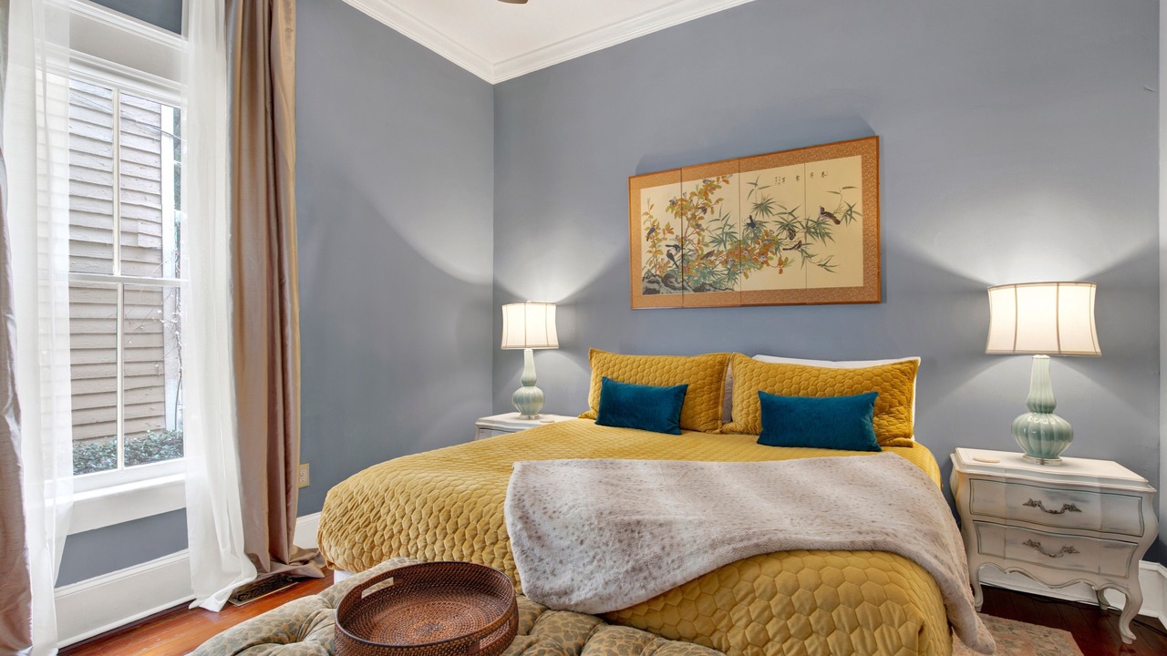 Photo of Bedroom in Metropolitan