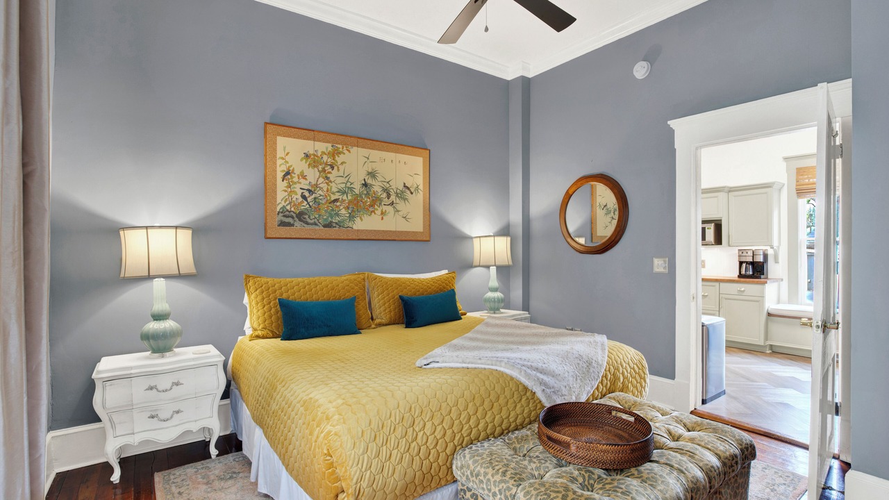 Photo of Bedroom in Metropolitan