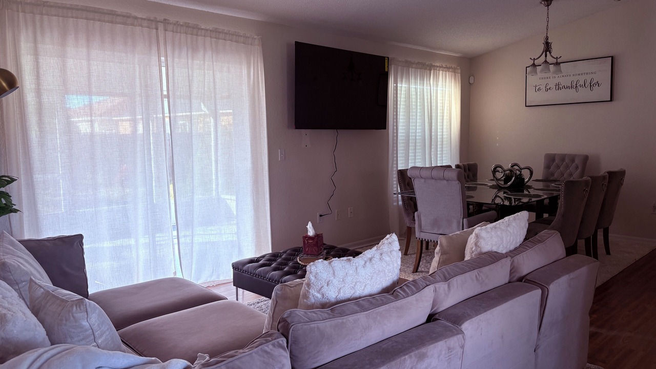 Photo of Livingroom in Winter Haven