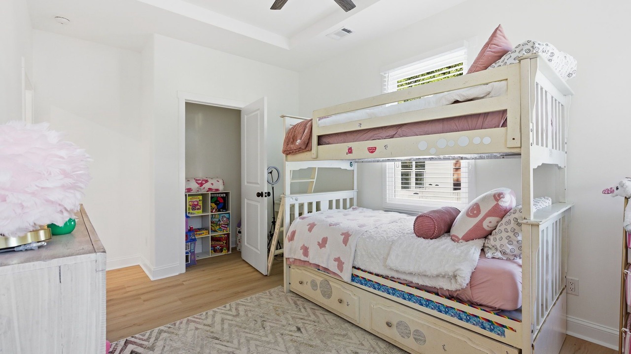 Photo of Bedroom in Thomas Square