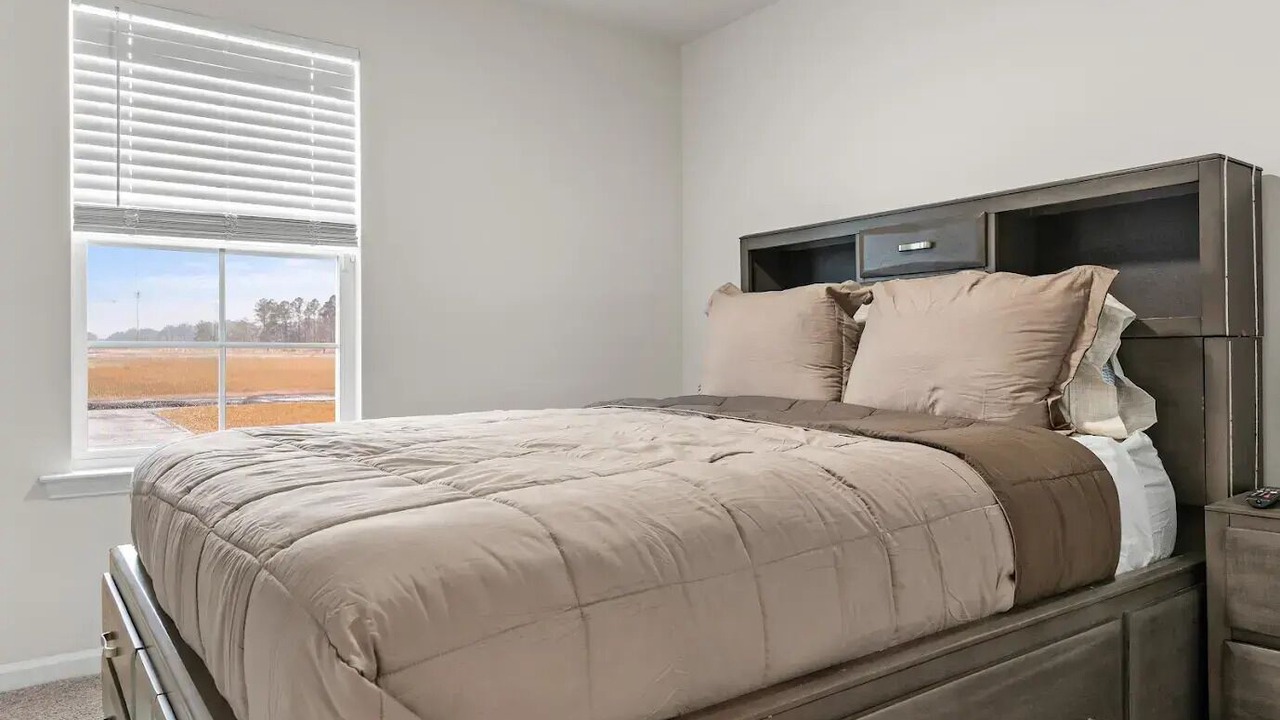 Photo of Bedroom in Brookdale