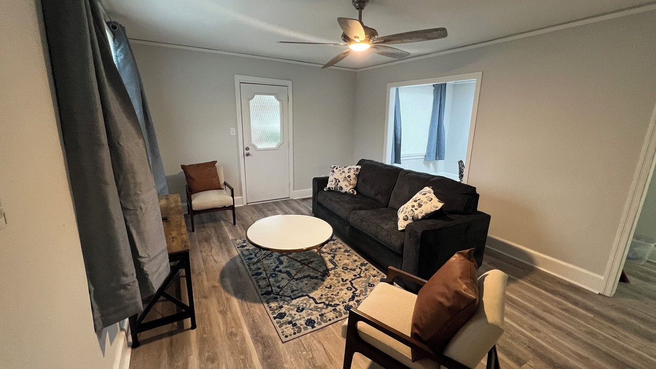 Photo of Livingroom in Cayce