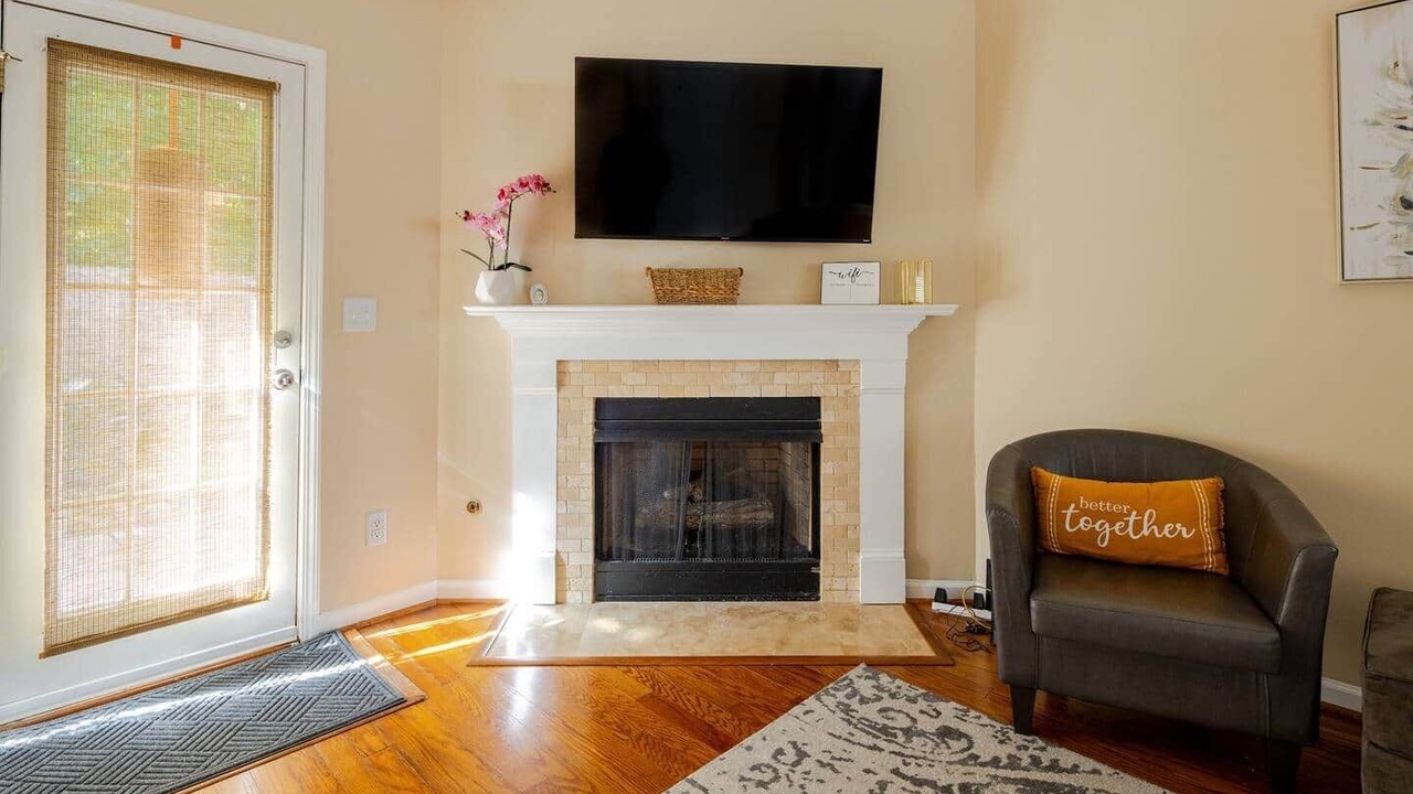 Photo of Livingroom in Lexington