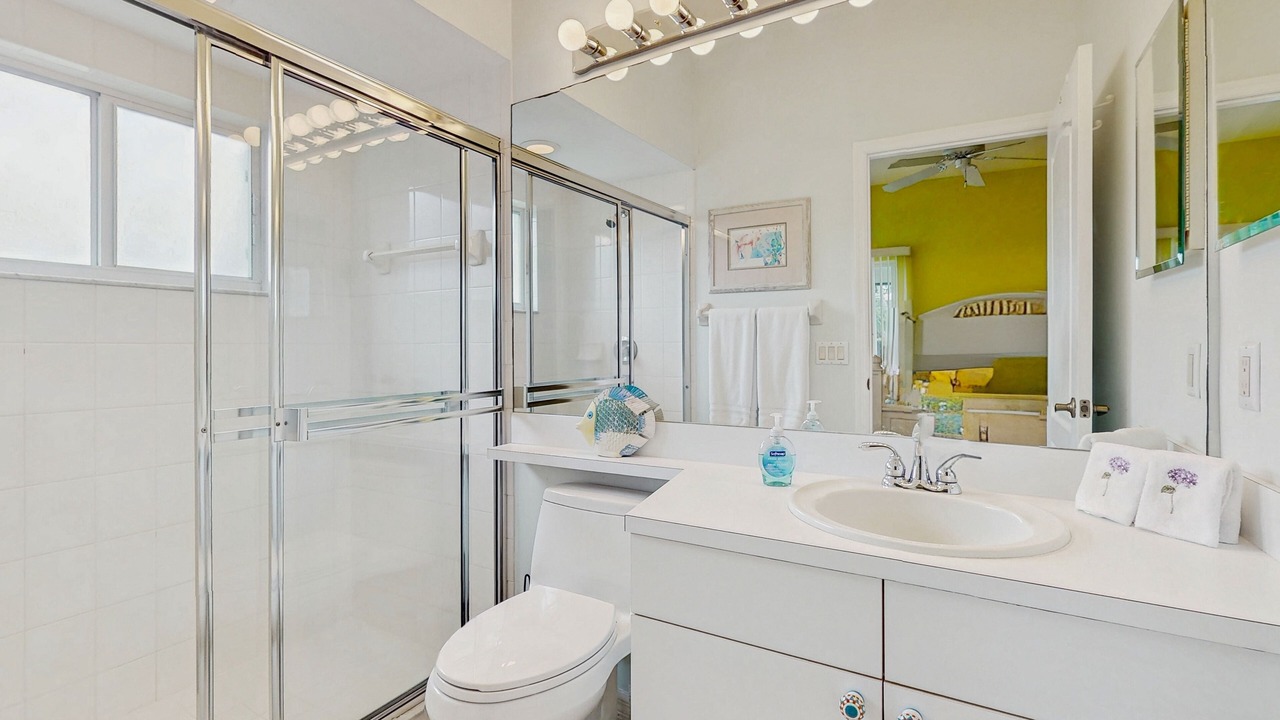 Photo of Bathroom in Falcons Glen