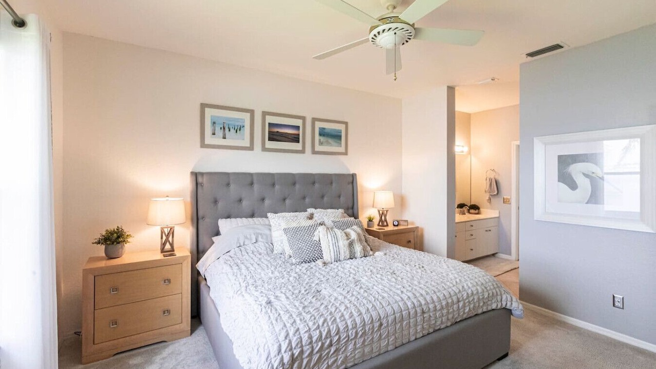Photo of Bedroom in Crown Pointe