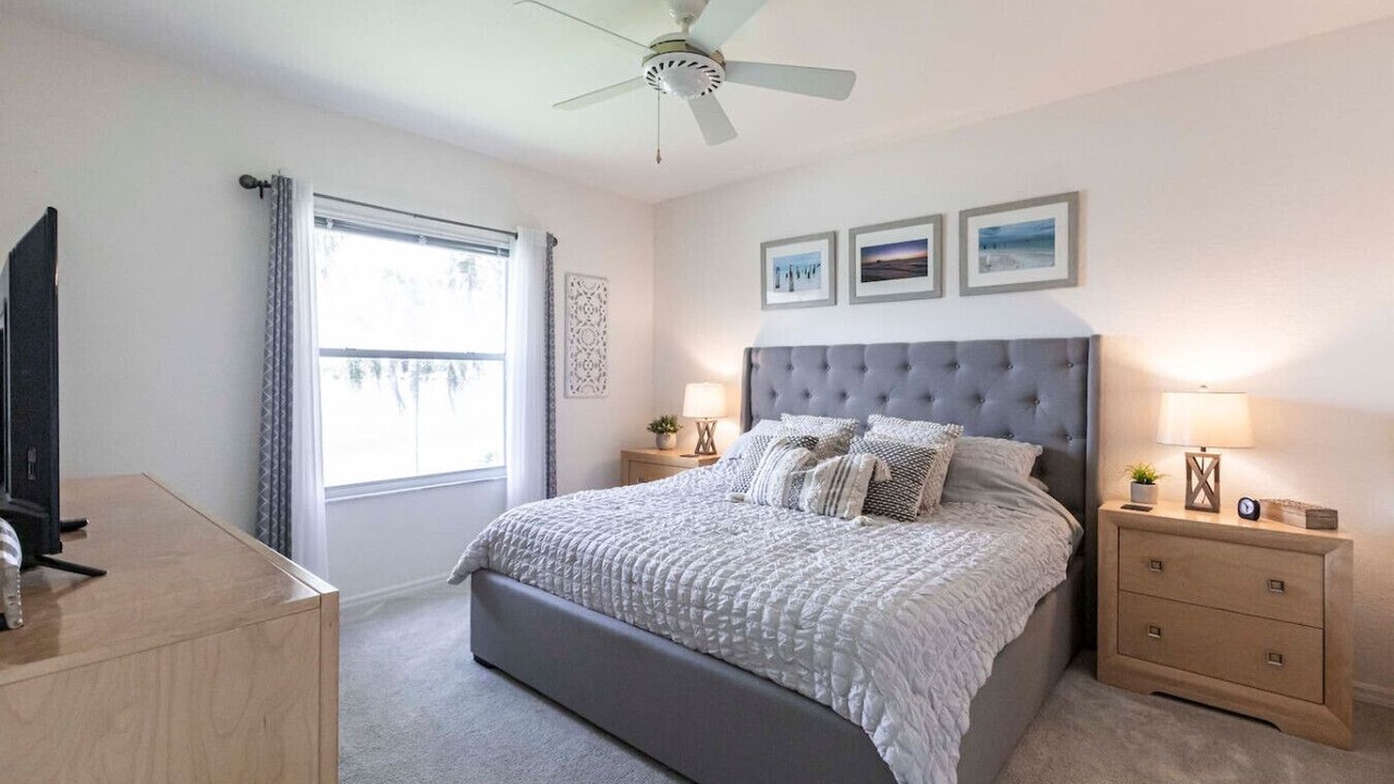 Photo of Bedroom in Crown Pointe