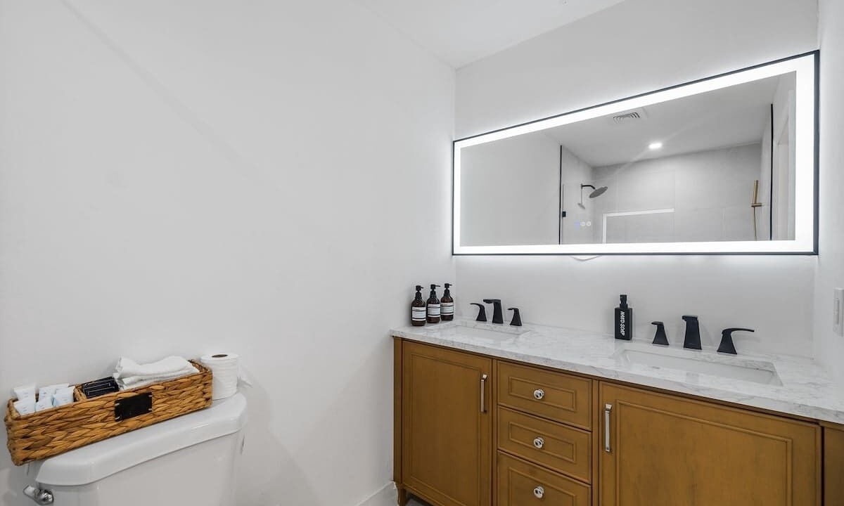 Photo of Bathroom in Shore Acres