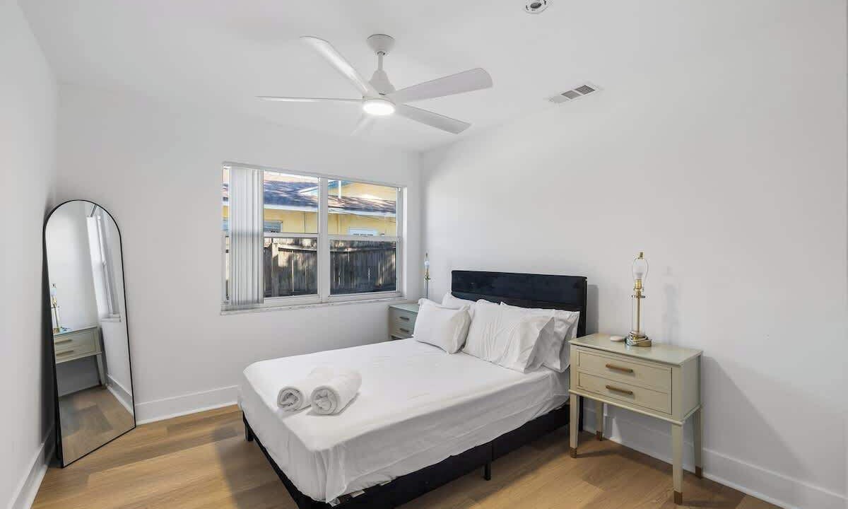 Photo of Bedroom in Shore Acres