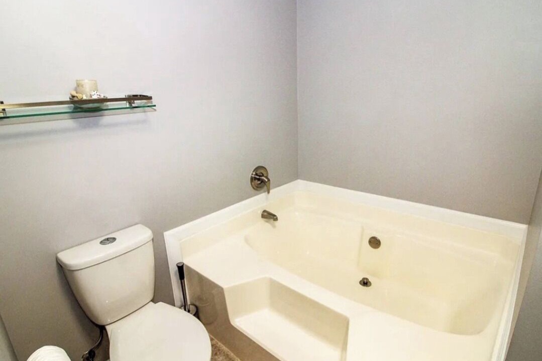 Photo of Bathroom in Martinez