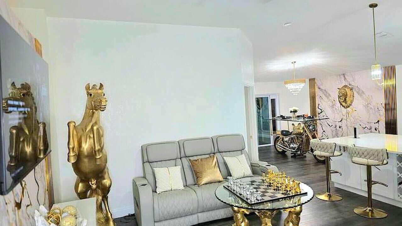 Photo of Livingroom in Land O' Lakes