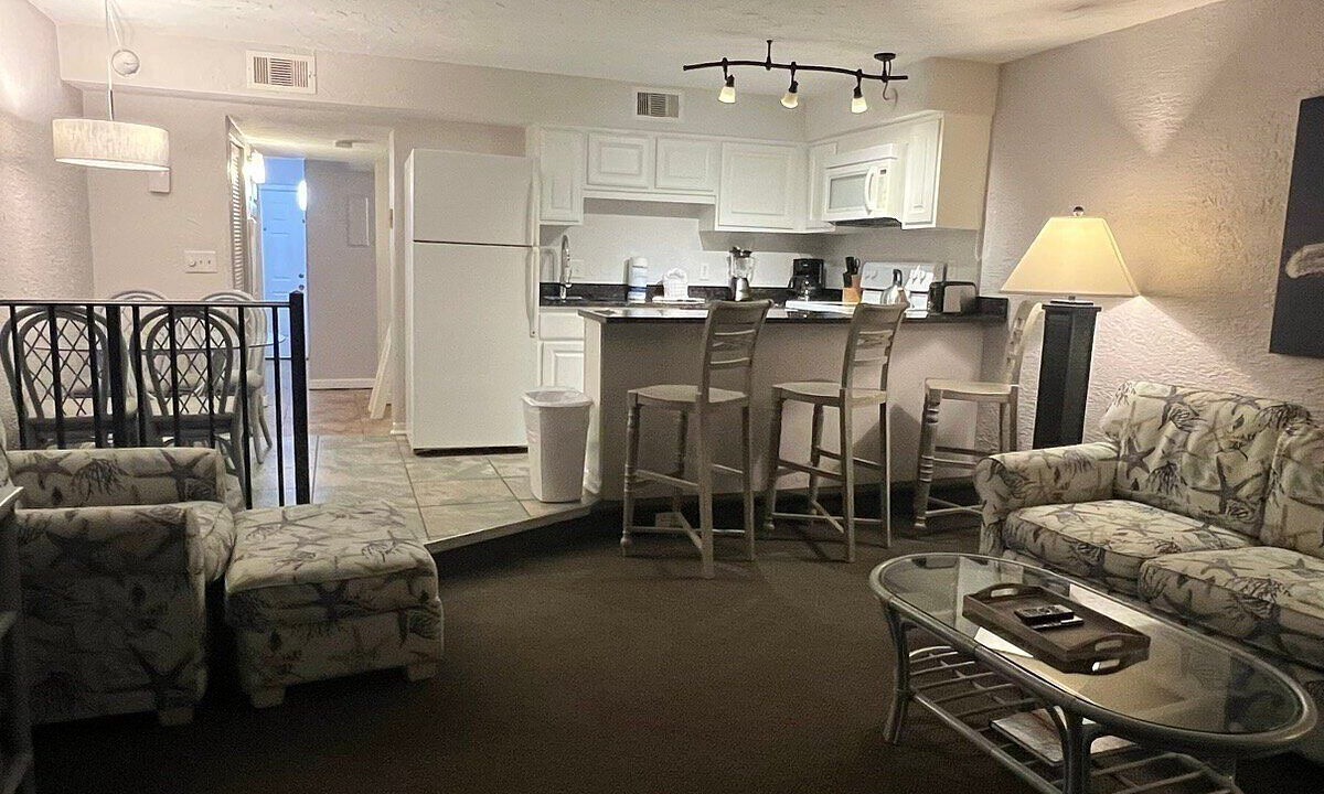 Photo of Livingroom in North Forest Beach