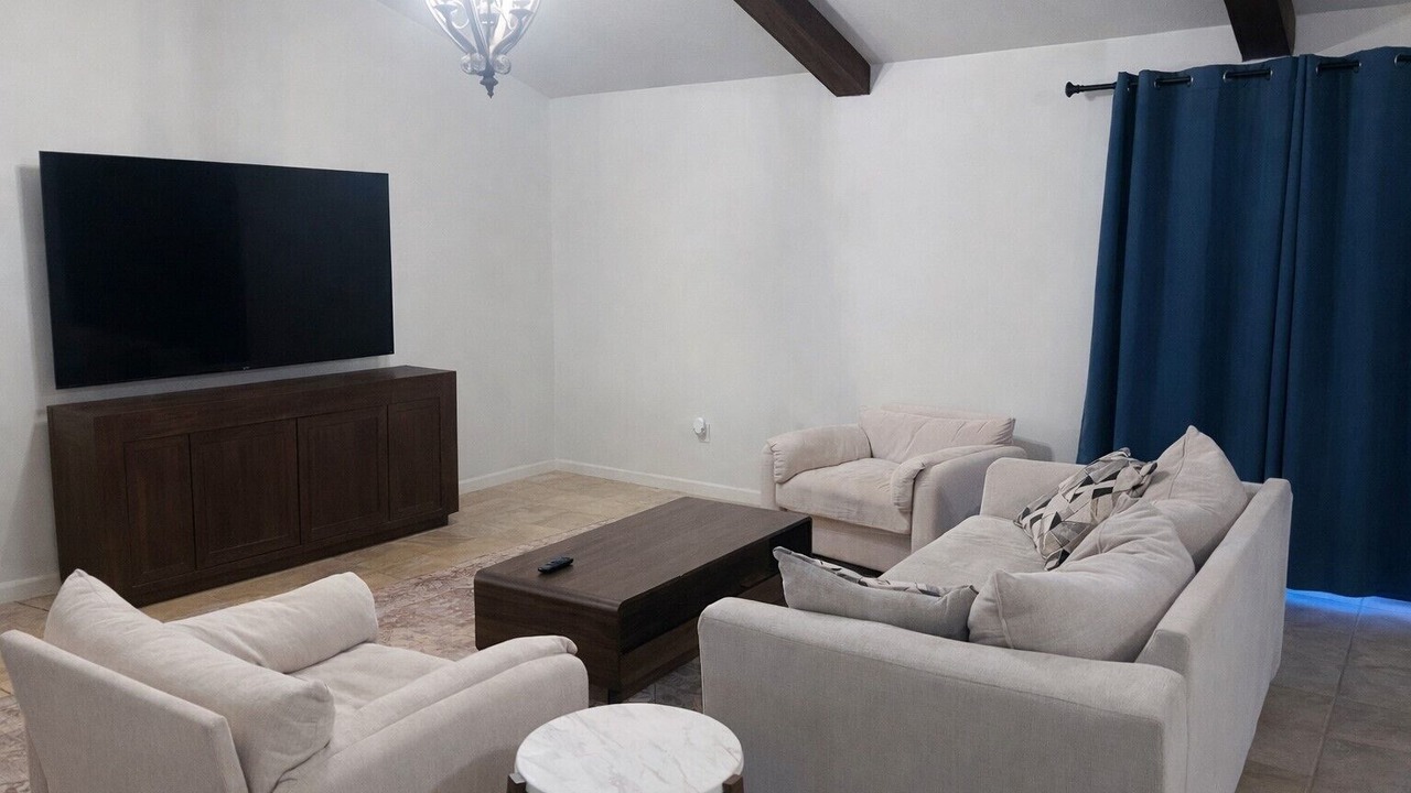 Photo of Livingroom in Martinez