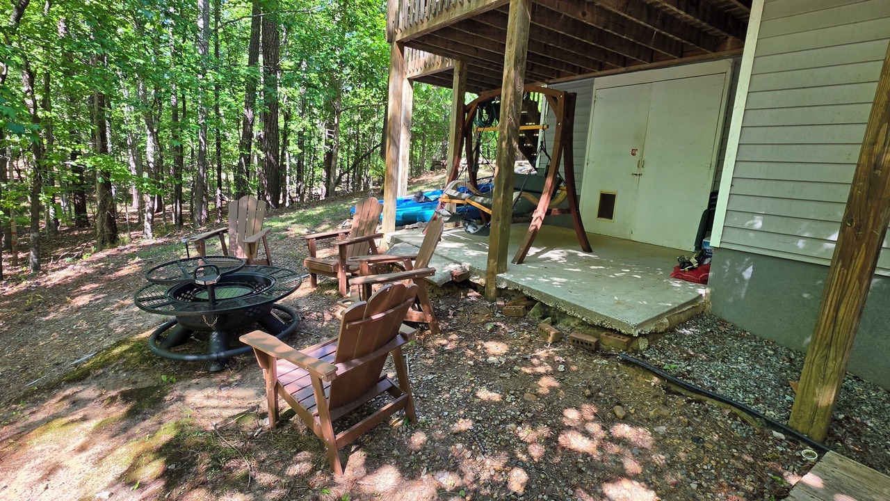 Photo of Patio Balcony in Modoc Shores