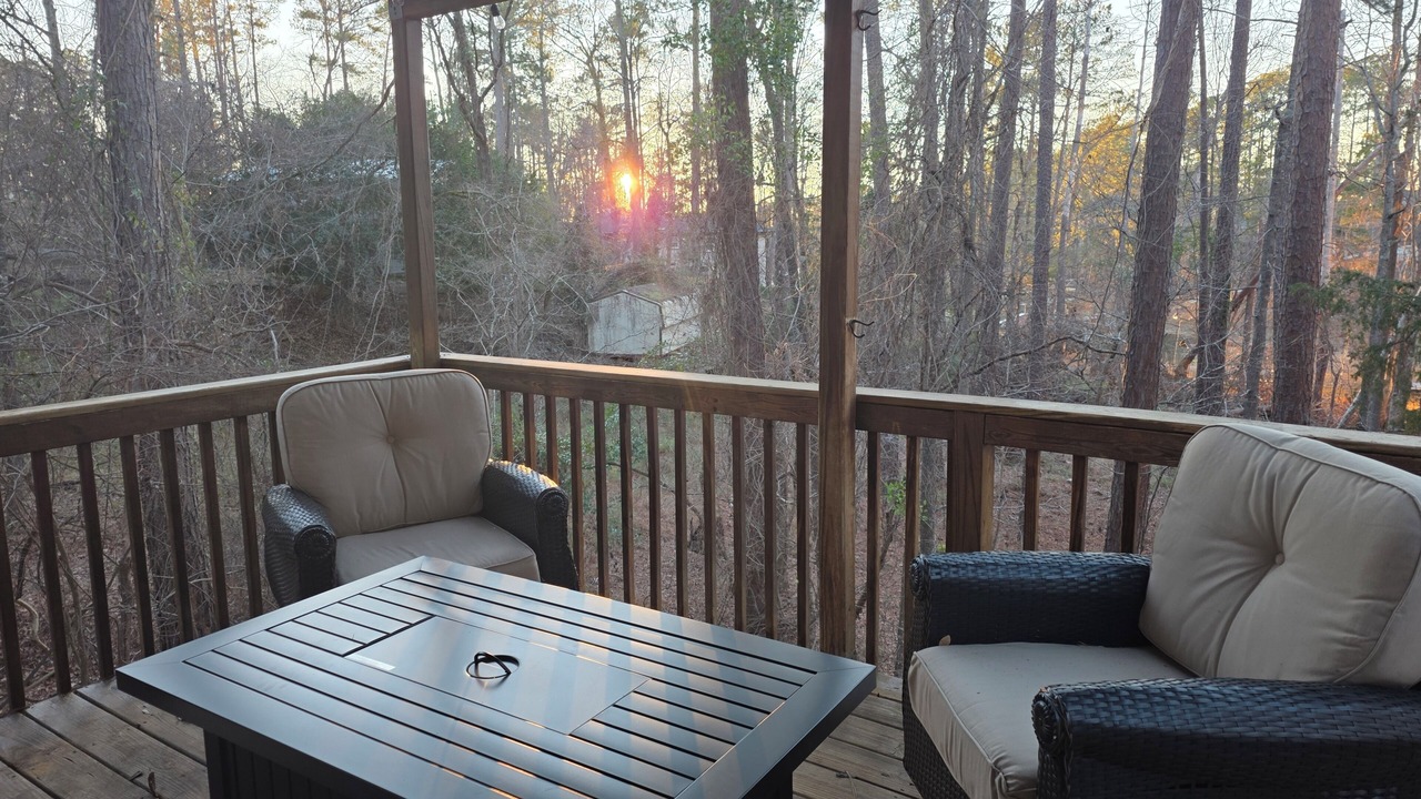 Photo of Patio Balcony in Modoc Shores