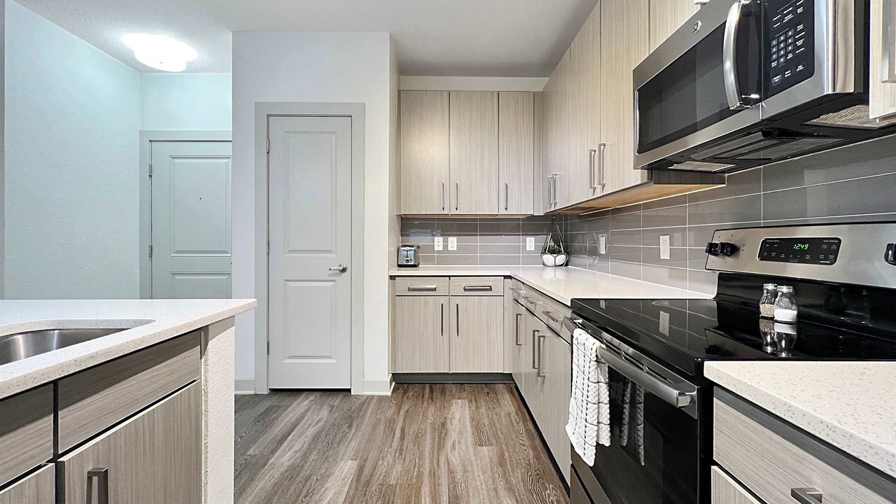 Photo of Kitchen in Carver City - Lincoln Gardens