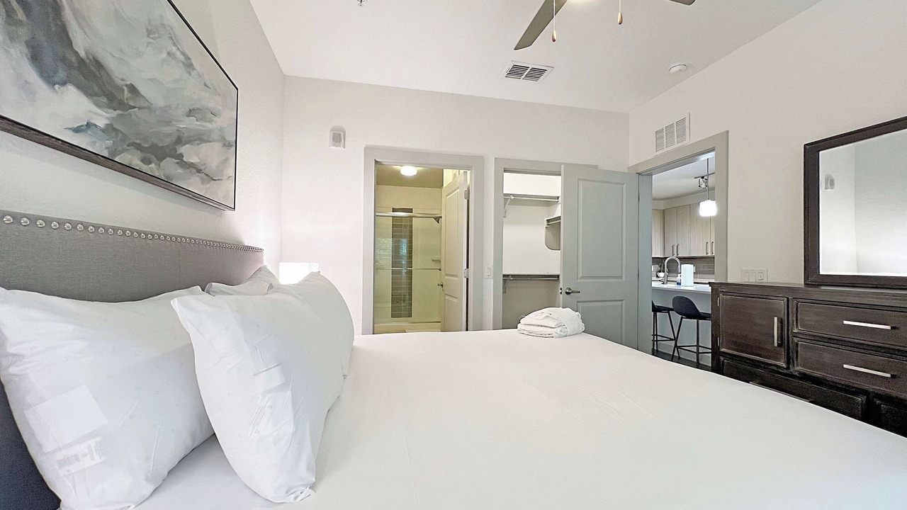 Photo of Bedroom in Carver City - Lincoln Gardens